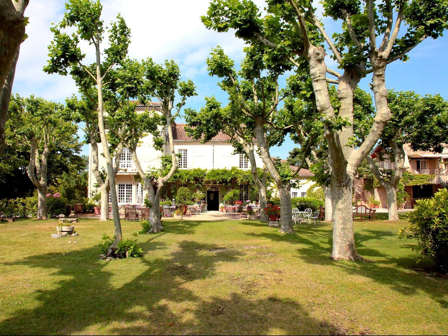Demeures Et Chateaux Hotel L'Hermitage Pernes-les-Fontaines Exterior photo